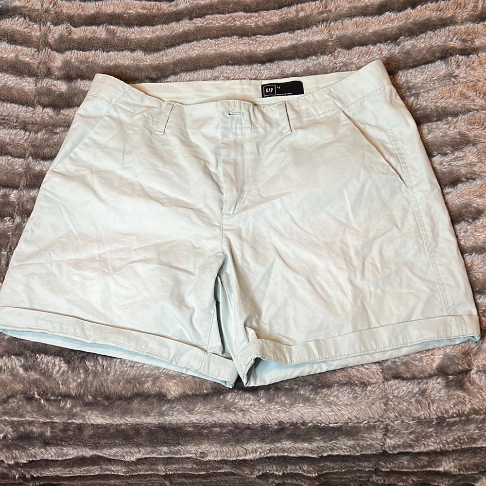 Gap light blue khaki chino shorts